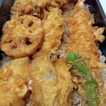 天一 横浜高島屋 お持ち帰り店 - 季節の天丼弁当