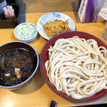 手打うどん 松屋 - 大盛りうどん（700円）＋玉ねぎ天（100円）