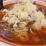 蒙古タンメン中本 - 北極ラーメンに掛けられたキノコ餡