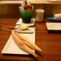 シュン - スティックサラダとパン