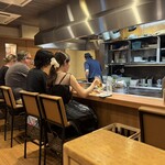 味乃家 - 店内の様子（カウンター席）