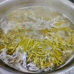 やすだ - 〆の茶そば