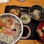 寅や - 海鮮丼定食