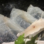 米倉 - 天然トラフグの刺身と皮の湯引きアップ