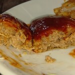 麺飯食堂 めしきんぐ - ハンバーグの断面