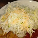 麺飯食堂 めしきんぐ - キャベツの千切りドレッシングかけ