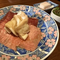焼肉 にくだらけ - 