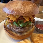 Burger Stand Tender - メキシカンバーガー（単品1,705円）