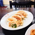 味楽 - 大女将が包む、昭和の"ギョウザ"。