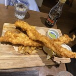 スプリングバレーブルワリー 京都 - 特大ふわふわ穴子のフィッシュ&チップス　すぐきのタルタルソース