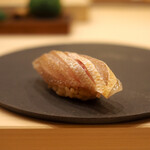 鮨かみなり - 春子鯛（握り）