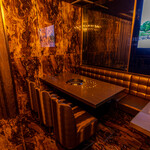 しゃぶしゃぶ すき焼き 焼肉　兜　奥座 - 
