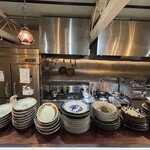 琉球中華食堂　ホットボックス - カウンター　（前から）