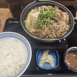 吉野家 - とんこつ醤油牛鍋膳　肉盛り！
