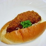 ピーターパン - ｷｬﾍﾞﾂﾒﾝﾁｺｯﾍﾟ　172円　一見普通の総菜パンですが、こちらのお店の総菜パンは大変口に合います（＾ω＾）