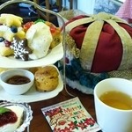 カレルチャペックスウィーツ - クリスマスアフタヌーンティーセット