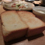 甚九郎 - プレーンのトースト。