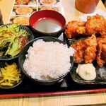 丸串焼き鳥酒場 - 