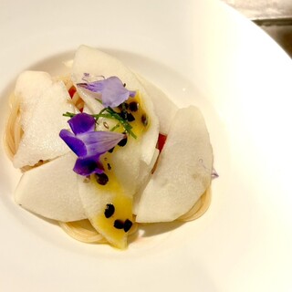 21年間人気NO1ダルマット名物季節のフルーツ冷製パスタ