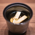 焼肉うしごろ - 松茸と和牛のコンソメ