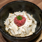 焼肉うしごろ - 松茸とキノコ、厳選部位の石焼ごはん