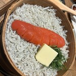 酒場 つむぎ堂 - しらすと明太子バターのわっぱ飯