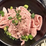 とんかつとカツカレーの店 キセキ食堂 岩槻店 - お肉の小鉢付き