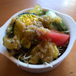 Nord - ソーセージカレーもサラダ付。ホントお野菜もスペシャル美味しい。