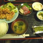 やまお - 若鶏唐揚と刺身定食（８８０円）