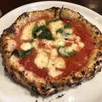 ピッツェリア ファッブリカ 1090 - ランチセットマルゲリータ（サラダ、ドリンク付）：１６００円のマルゲリータ