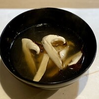 うを徳 - 松茸と平目の小鍋
