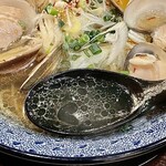 和風楽麺 四代目 ひのでや - 貝出汁のスープ