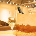 森の机 - 丹波ワイナリーの泡を。