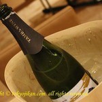 森の机 - 丹波ワイナリーの泡を。