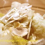 森の机 - 白いサラダ¥900