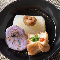 金澤 かが美 - 大根,絹揚げ,金時草つみれ