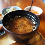 古民家カフェ かっぱ亭 - 焦がし葱醤油の信州サーモン 温玉丼