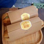 Banh Mi 25 - ★Bánh mì Pate Xa Xíu（バーベキューポーク・パテ入り）★Bánh mì Gà Nướng Phô Mai（ハニーグリルチキン＆チーズ）
