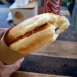 Banh Mi 25 - Bánh mì Gà Nướng Phô Mai（ハニーグリルチキン＆チーズ）