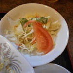 太幸苑 - 炒飯に付くサラダ