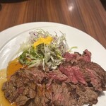 324213578 - ステーキ1枚半1500円
