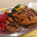 チャンピオンカレー - Lカツカレー＆素揚野菜トッピング