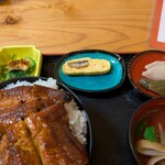 炭火焼うなぎ 東山物産 - 