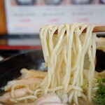 らーめん専門 和海 - 麺は中太麺