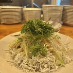 ANDs. - しらすと香味野菜のペペロンチーノ