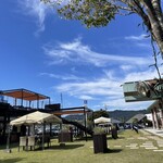 ジュタロウ - 並んでる時見た雲が龍にみえる、下はクジラみたい♬.*ﾟ