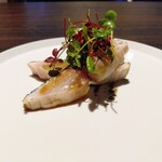 KINO_ - 『前菜①』
      　・鰆の炙り ジャクソンフルーツとハーブ　焼きナスのソース