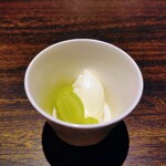 KINO_ - 『デザート』
      ・塩ミルクアイスとシャインマスカット
      