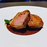 KINO_ - 『肉料理』
                                　・鹿児島黒豚のロース
                                　　インカのめざめ と ししピーマン マスタードソース