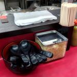 ラーメン 杉田家 - 卓上味変調味料２